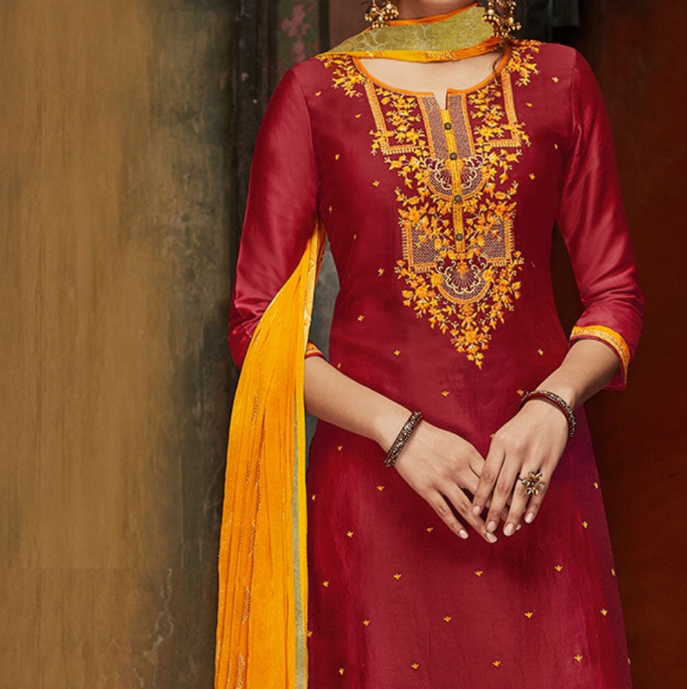 Salwar kameez Gold